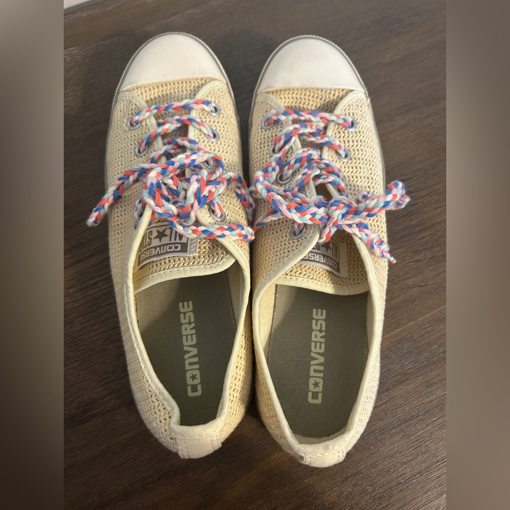 Woman’s Woven Style Converse